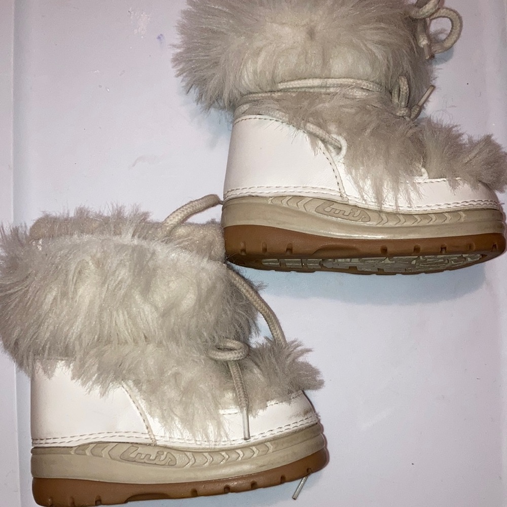 Luis Girl’s Faux Fur Boots With Removable Lining